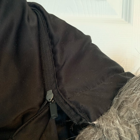 Calvin Klein black down-filled winter coat - Picture 3 of 7